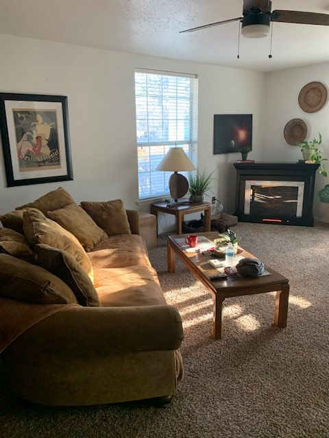 Fully furnished, all bills paid - Photo 7