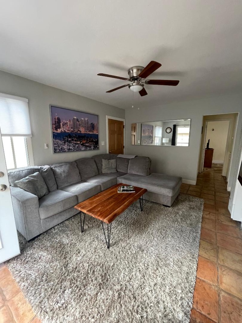PB Bungalow - Photo 1