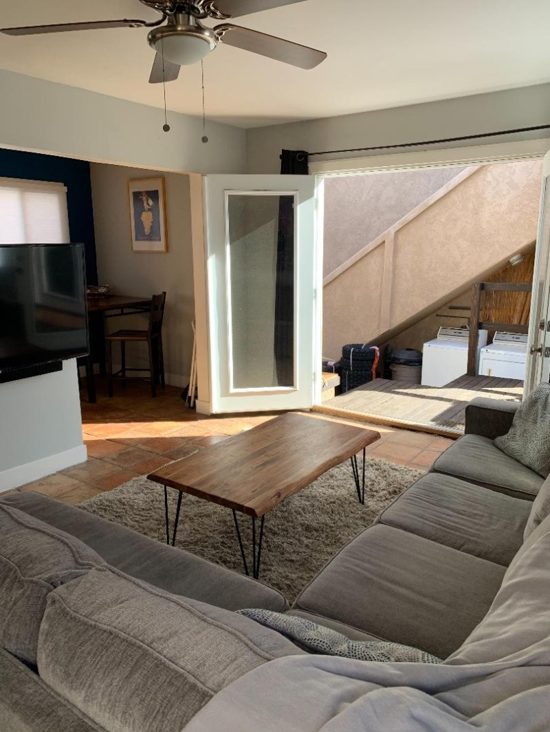 PB Bungalow - Photo 2