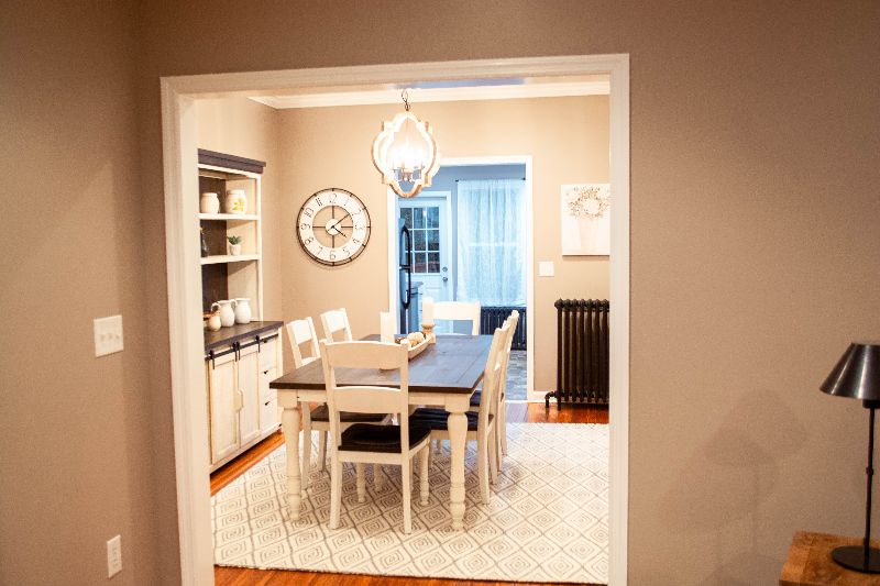 Spacious Urban APT w/4BR Office-Ready in Albany - Photo 3