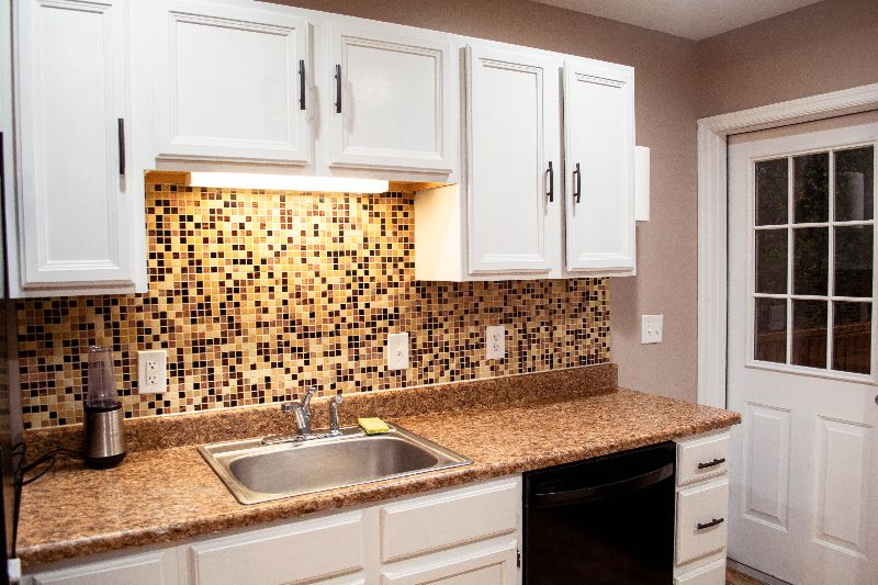 Spacious Urban APT w/4BR  Office-Ready in Albany - Photo 7