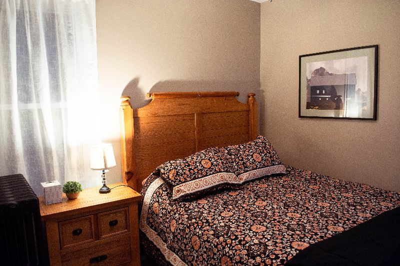 Spacious Urban APT w/4BR  Office-Ready in Albany - Photo 9