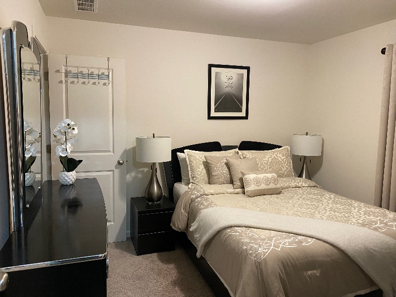 Cozy room in a townhouse | Furnished Finder