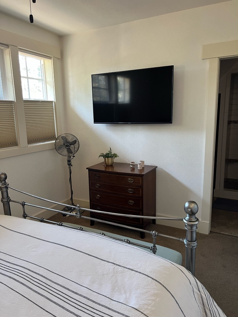 Welcome to the Doghouse Great one bedroom apartment right in the heart of Bend - Photo 6