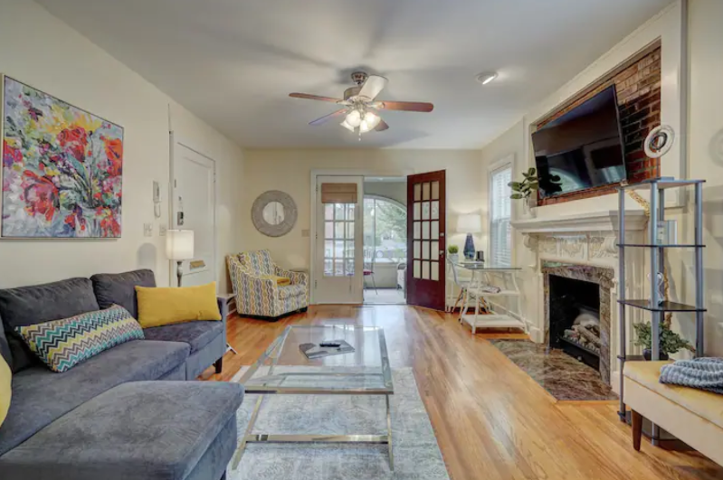 Charming 1100sqft Historic Apartment