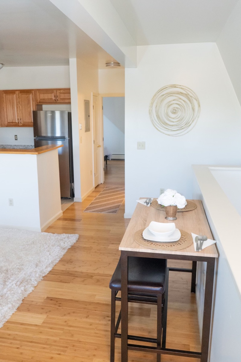3rd Floor, Lovely, spacious, modern 1-bedroom apt. - Photo 5