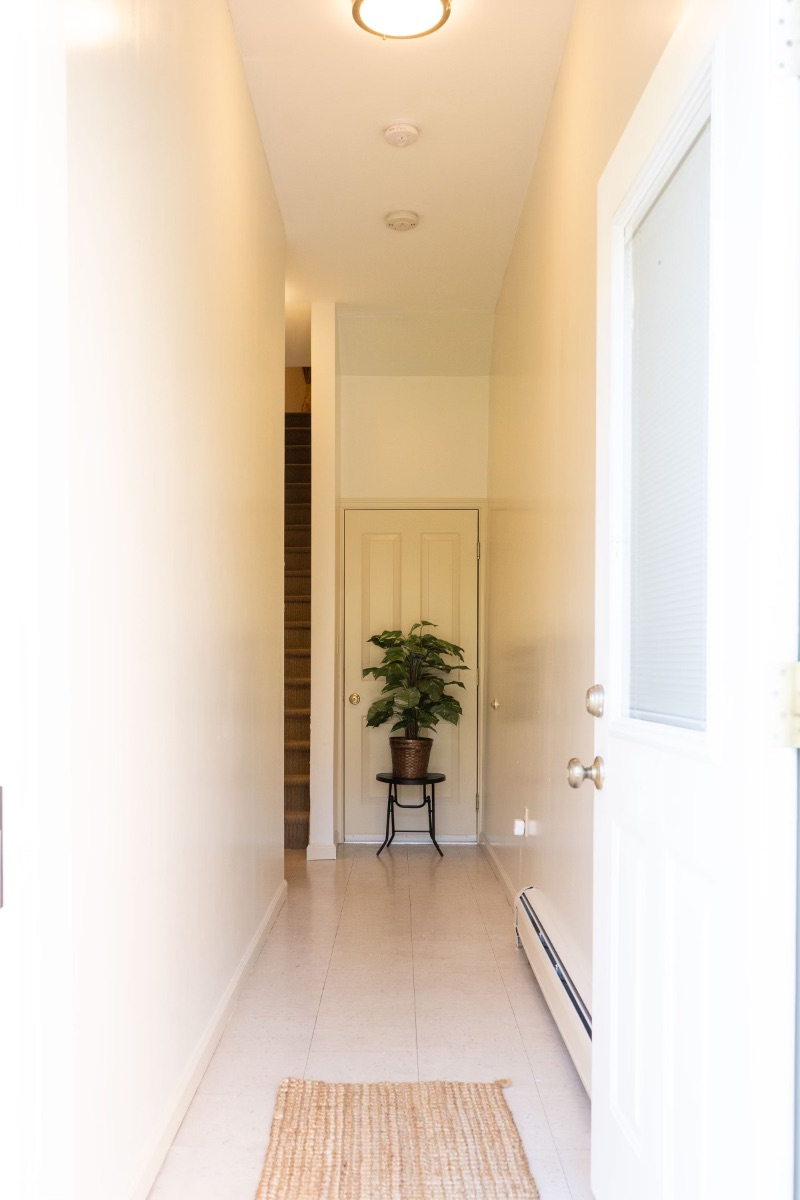 3rd Floor, Lovely, spacious, modern 1-bedroom apt. - Photo 8