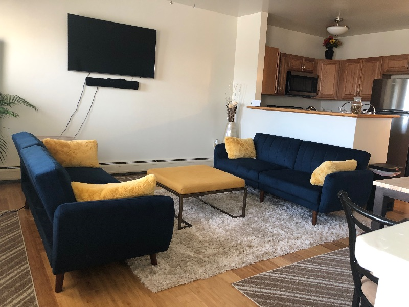 3rd Floor, Lovely, spacious, modern 1-bedroom apt. - Photo 3