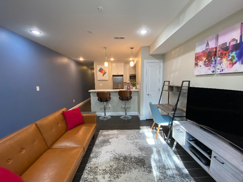 Dupont Circle Townhouse Condo - 2 bed, 2 bath, All Utilities Included - Photo 3