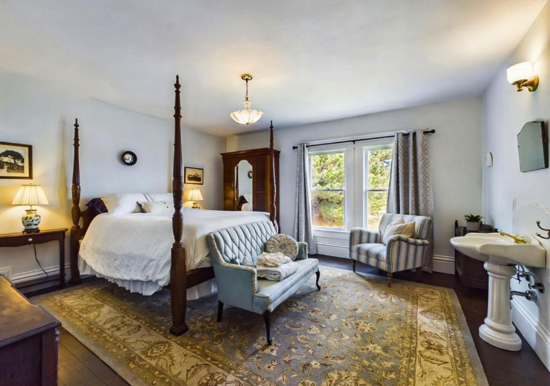 Southport landing furnished finder