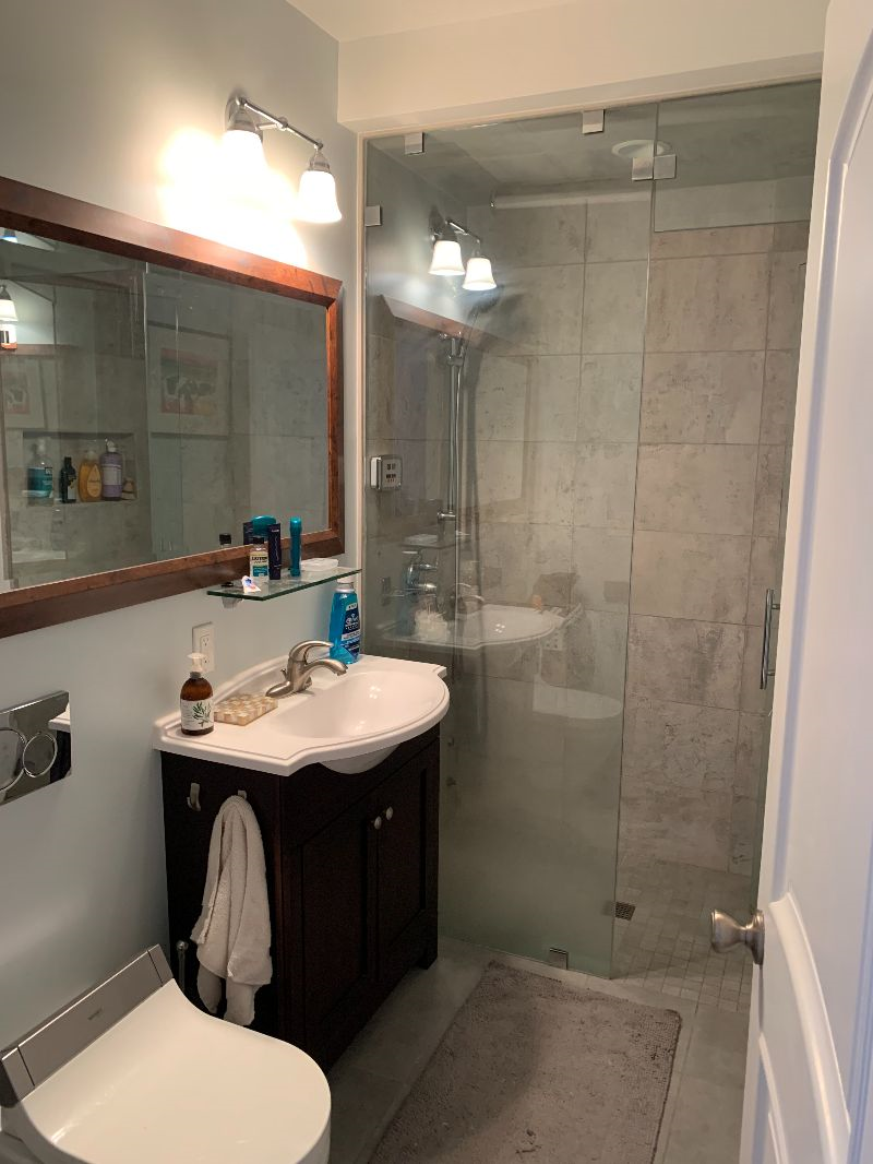 Rare modern apartment in the heart of Burlington overlooking the lake - Photo 8