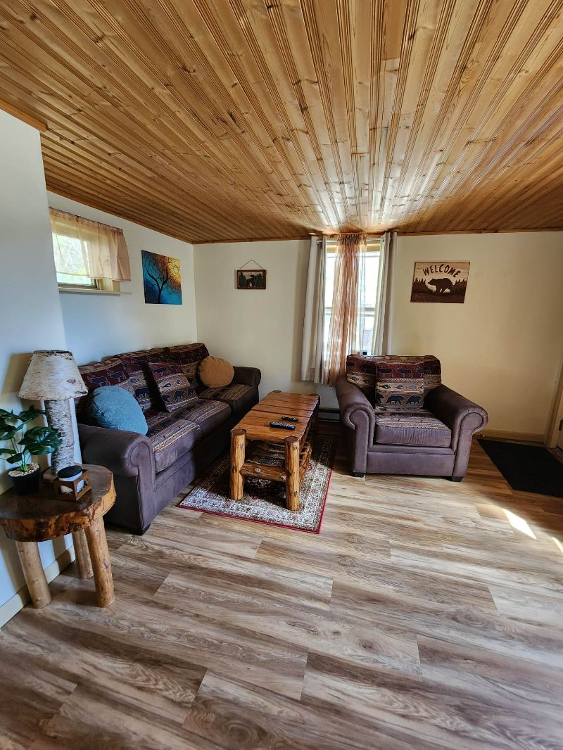2 Bedroom upstairs apartment - Photo 2