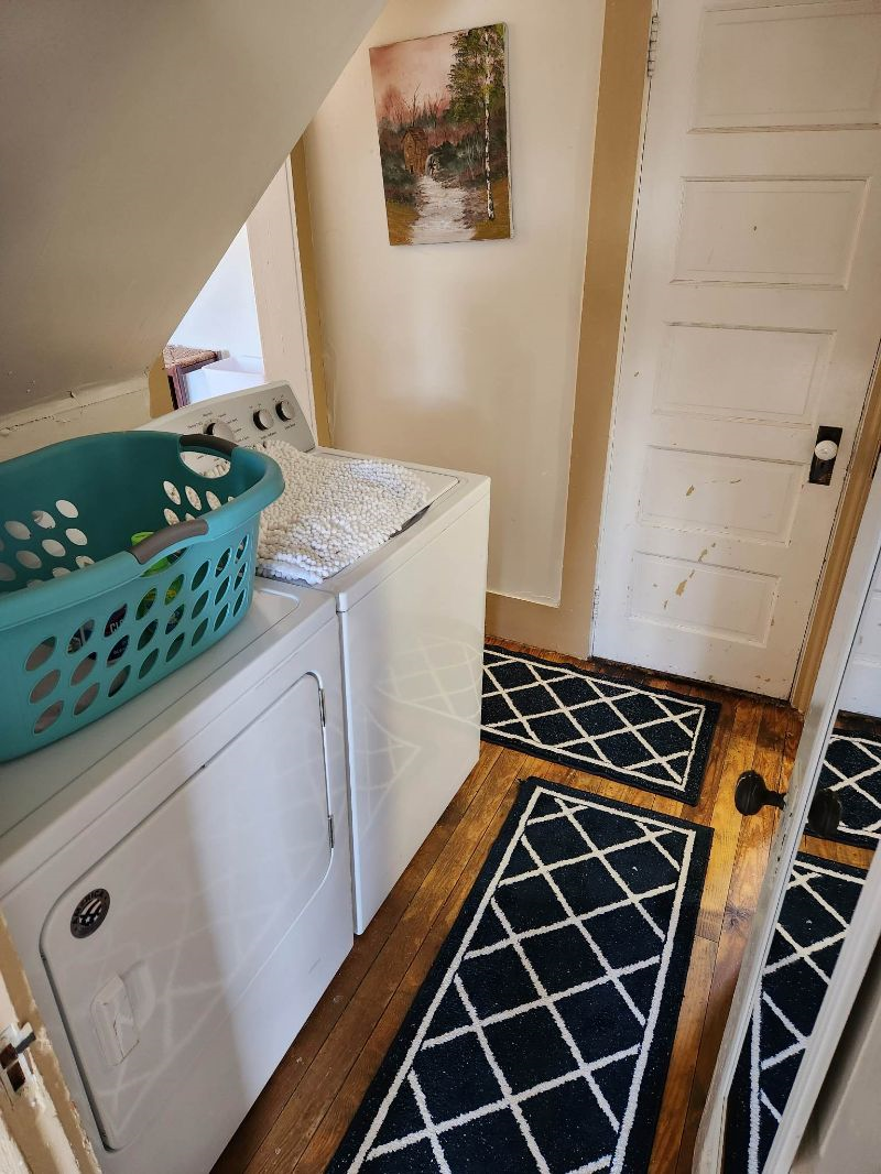 2 Bedroom upstairs apartment - Photo 10