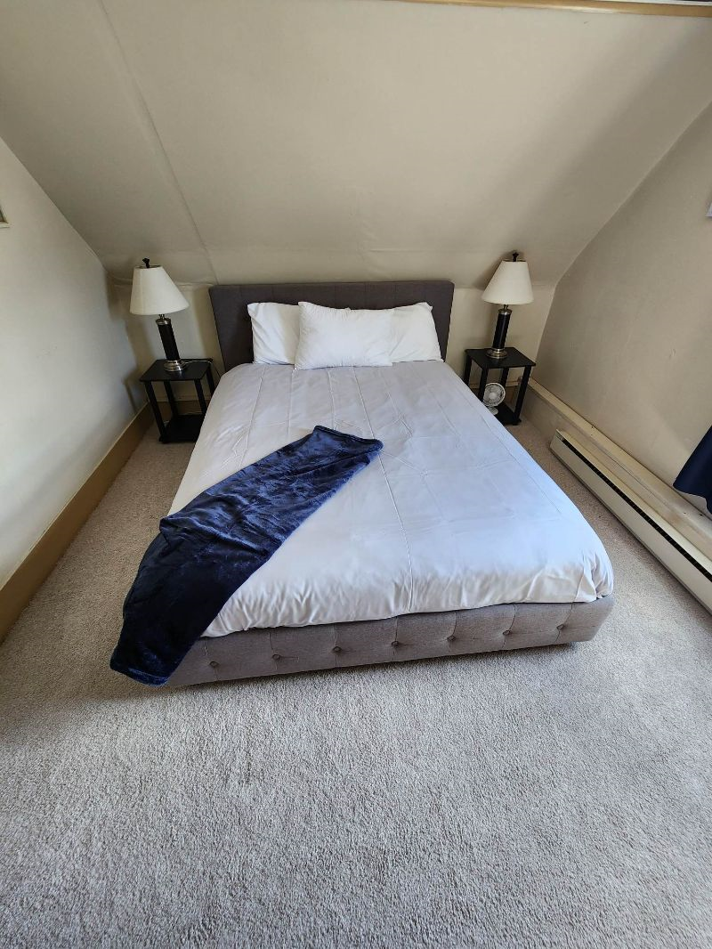 2 Bedroom upstairs apartment - Photo 12