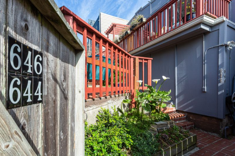 Ocean Beach Garden Apartment - Photo 3