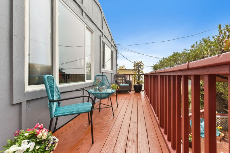 Ocean Beach Garden Apartment - Photo 1