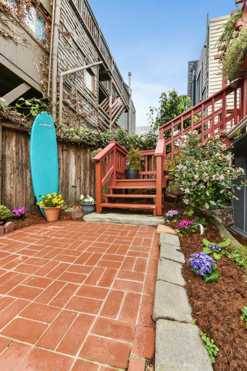 Ocean Beach Garden Apartment - Photo 4