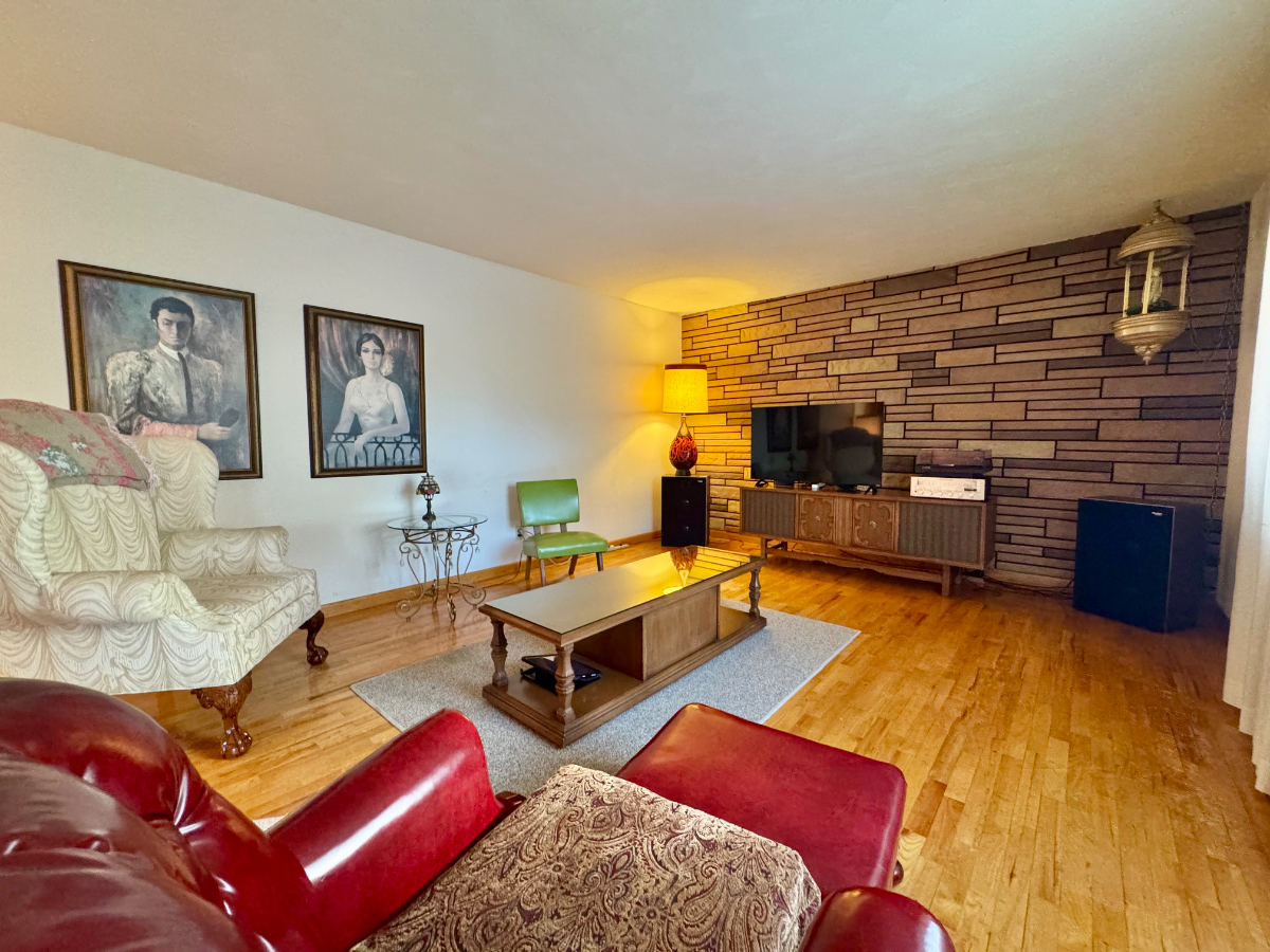 Beautiful Brick Rancher Centrally Located off Route 50 and Interstate 79 - Photo 2