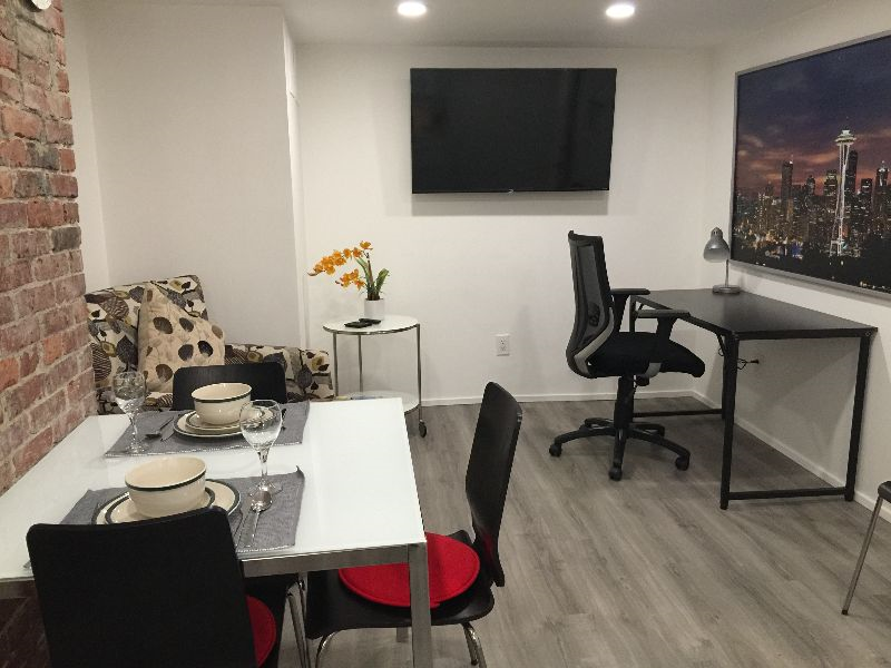Spacious New 1 Bedroom Prime Location in Capitol Hill