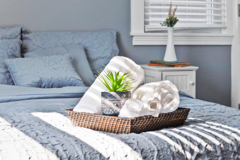 Gorgeous Fully renovated Lower unit- 69 School st - Photo 2