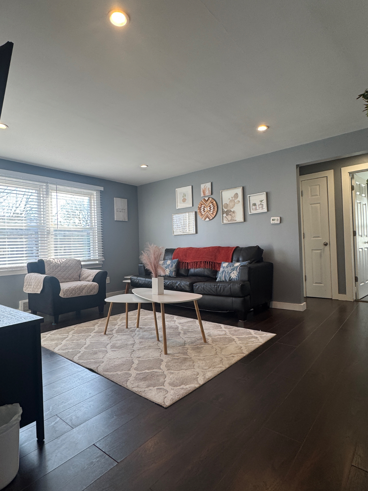 Gorgeous Fully renovated Lower unit- 69 School st - Photo 10