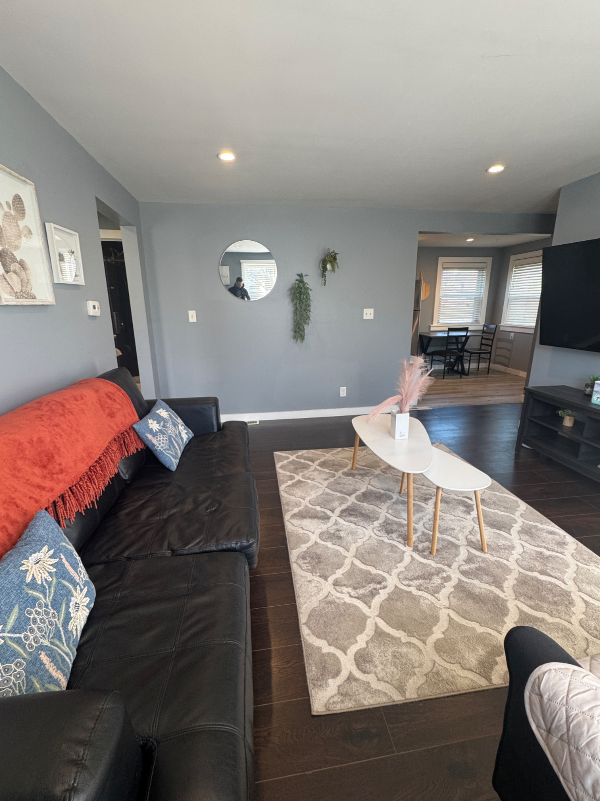 Gorgeous Fully renovated Lower unit- 69 School st - Photo 9