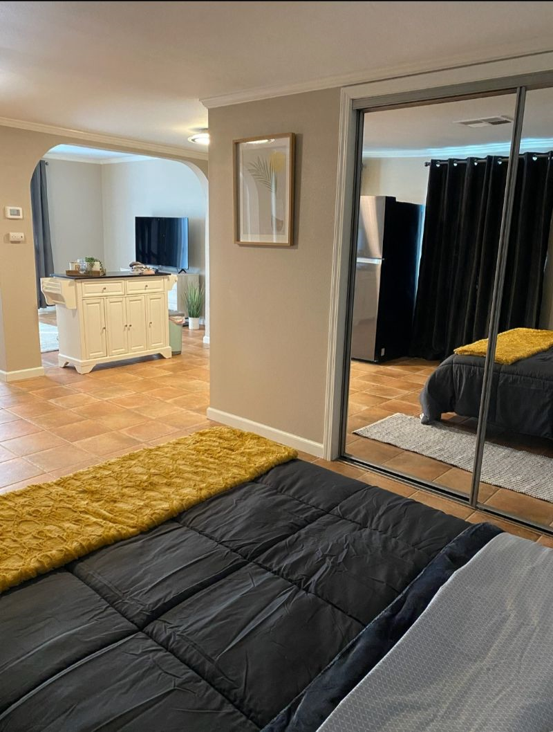 Cozy Cottage in desirable Lincoln Center - Photo 1