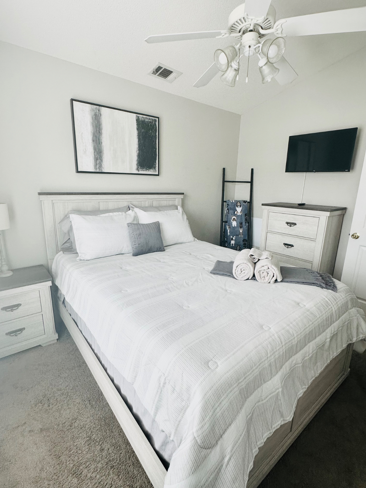 FURNISHED BEDROOM W SHARED BATHROOM IN THE HEART OF PENSACOLA - CLOSE TO HOSPITALS, UWF & PSC - IDEA - Photo 6