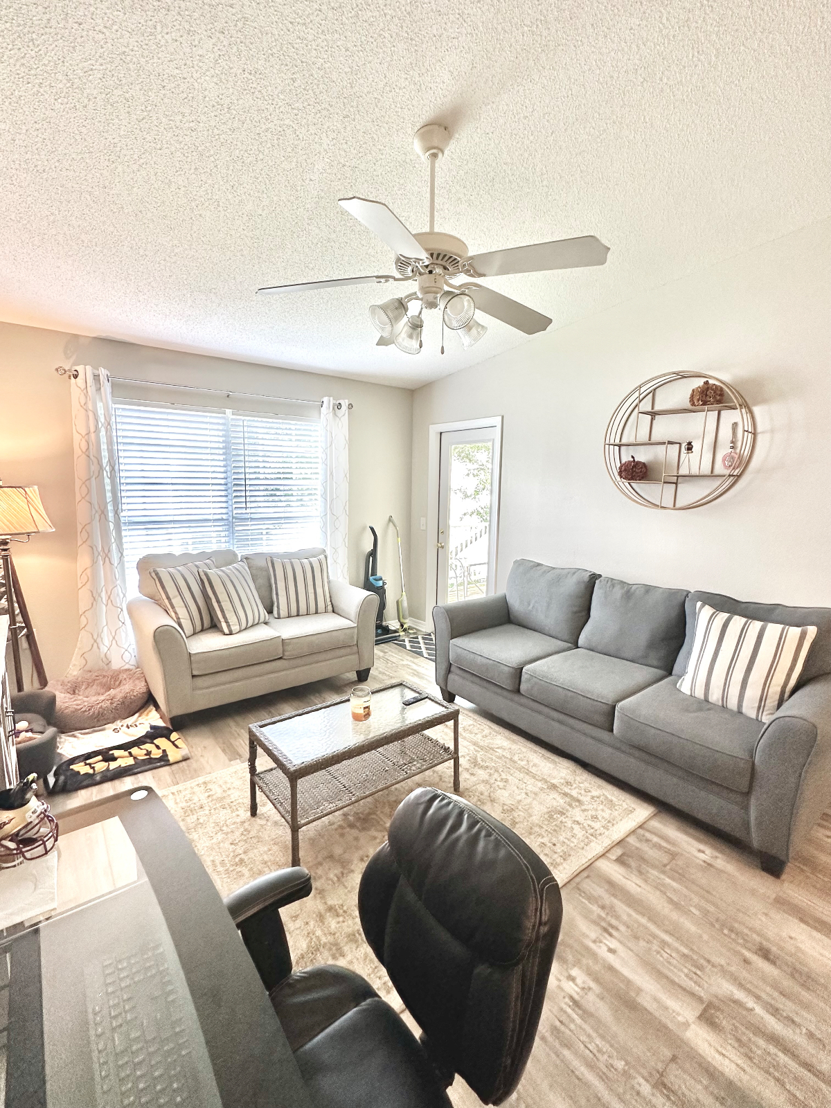FURNISHED BEDROOM W SHARED BATHROOM IN THE HEART OF PENSACOLA - CLOSE TO HOSPITALS, UWF & PSC - IDEA - Photo 2