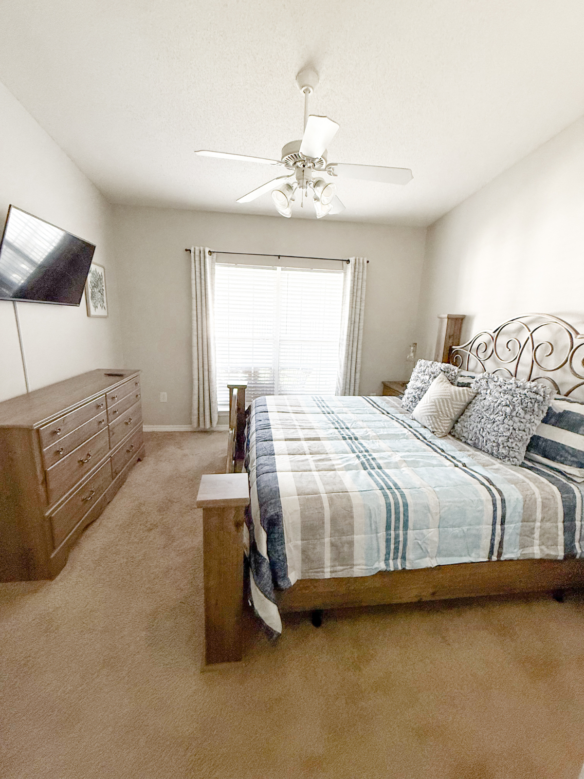 FURNISHED BEDROOM W SHARED BATHROOM IN THE HEART OF PENSACOLA - CLOSE TO HOSPITALS, UWF & PSC - IDEA - Photo 12