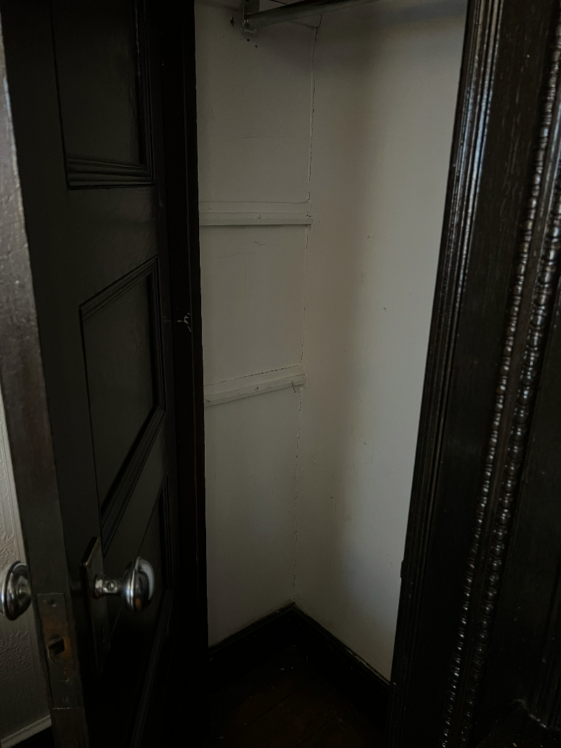 Cozy Fully Furnished Studio Apt in Crown Heights - Photo 5