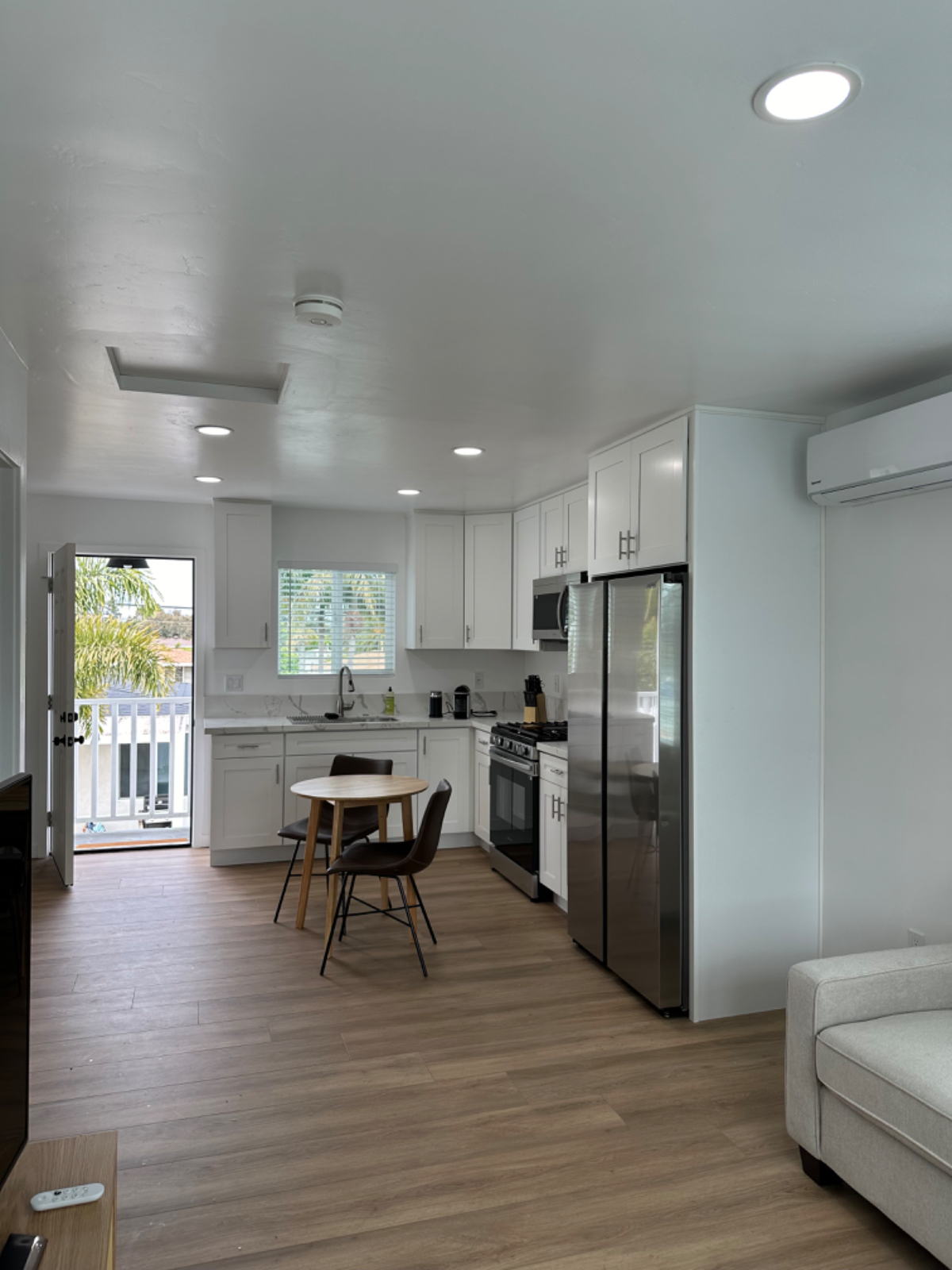Cozy Cottage in Central San Diego - Photo 2