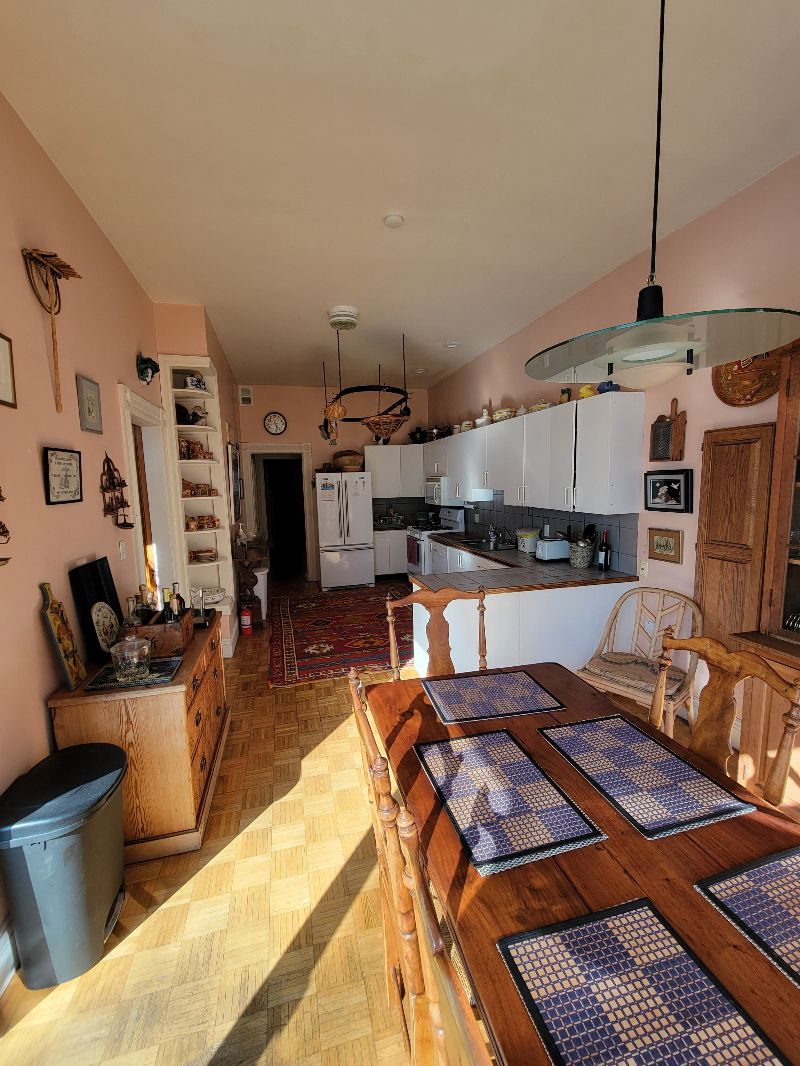 Beautiful room in Victorian home. Walking distance from UCSF and Saint Marys hospitals. - Photo 1