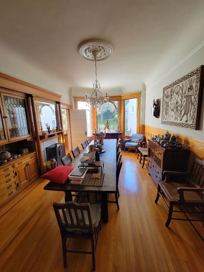 Beautiful room in Victorian home. Walking distance from UCSF and Saint Marys hospitals. - Photo 3