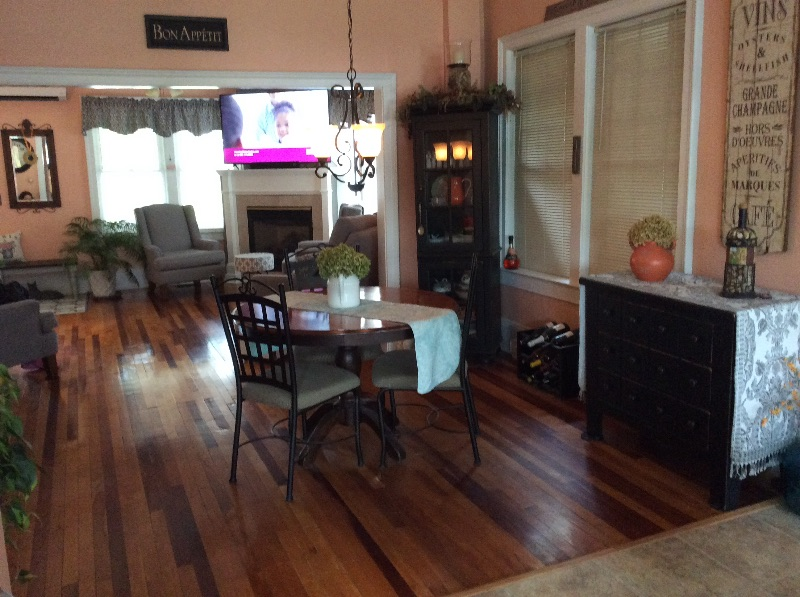 Share home with private room - Photo 5