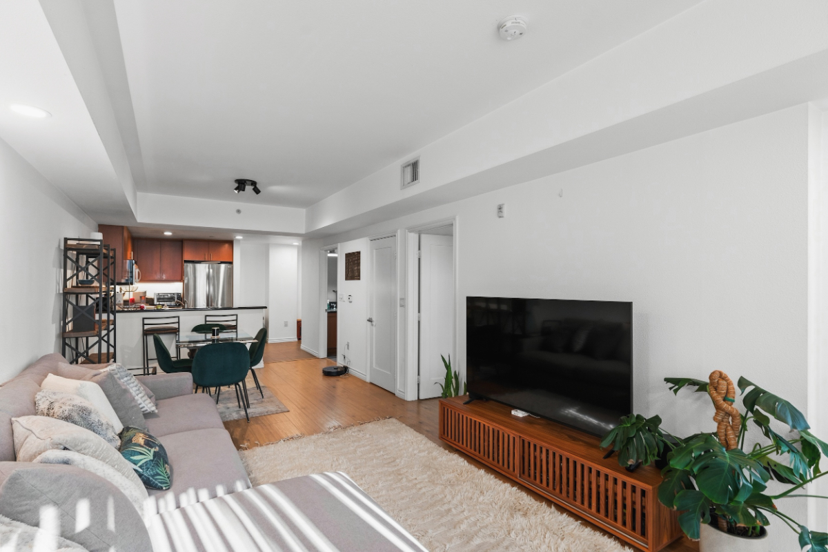 Cozy Downtown Apartment Close to Petco and Gaslamp - Photo 3