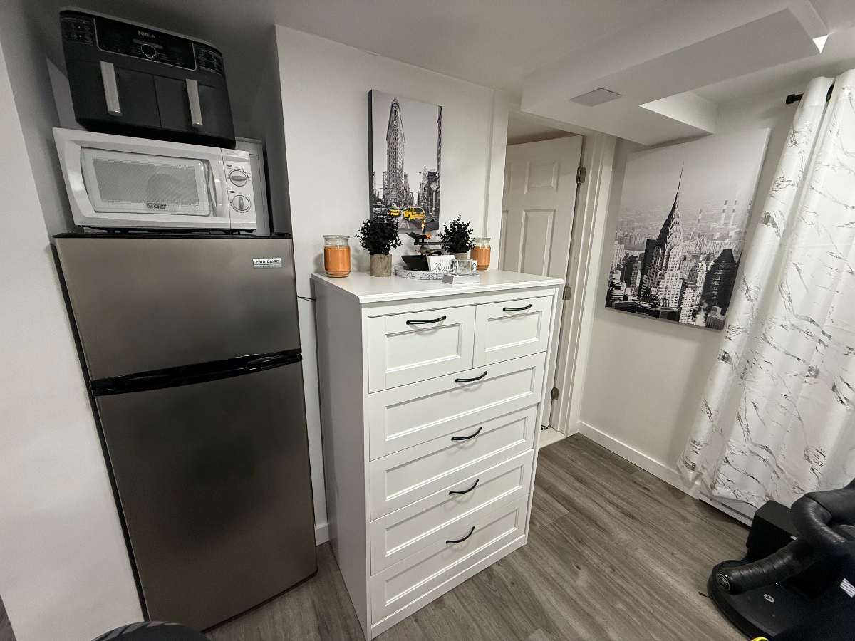 Extra Large Bedroom - Photo 6