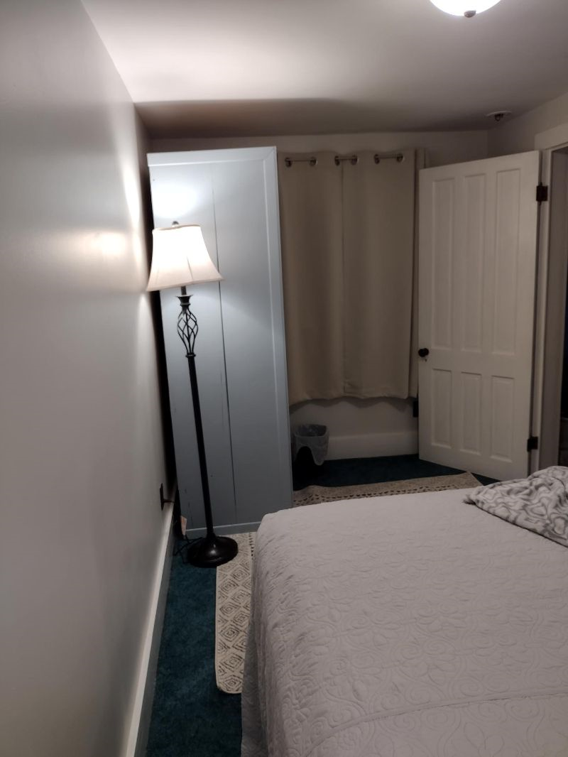 Cozy apartment with a beautiful view of Lake Champlain and the Vermnt mountains - Photo 6
