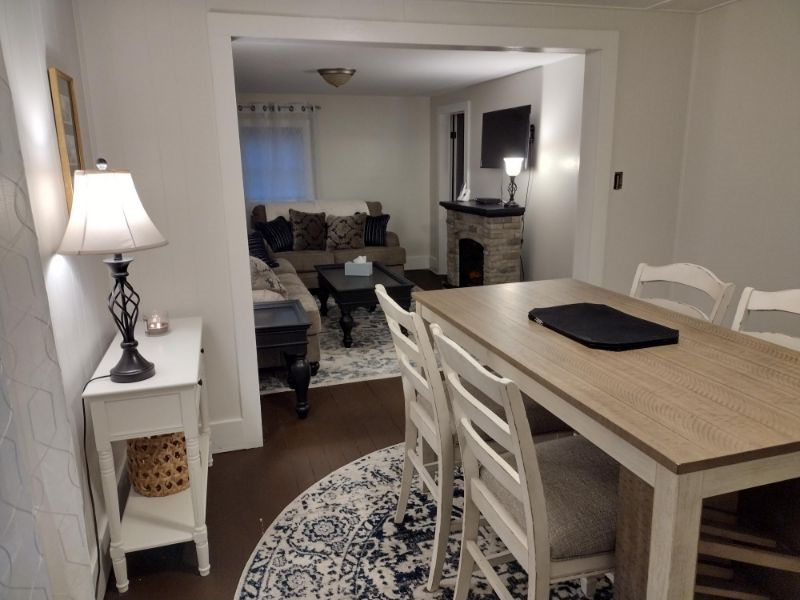 Cozy apartment with a beautiful view of Lake Champlain and the Vermnt mountains - Photo 2