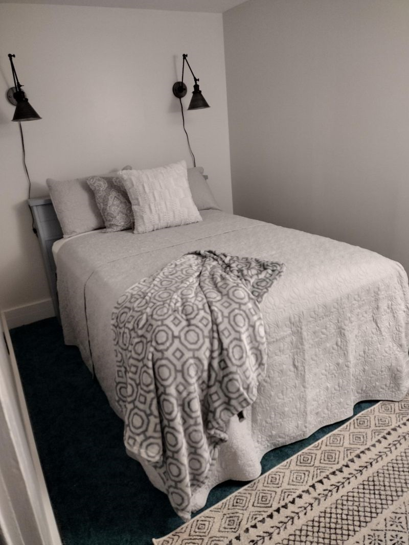 Cozy apartment with a beautiful view of Lake Champlain and the Vermnt mountains - Photo 4