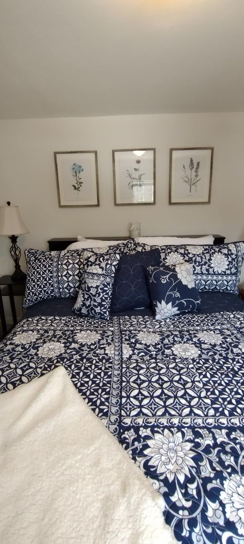 Cozy apartment with a beautiful view of Lake Champlain and the Vermnt mountains - Photo 3