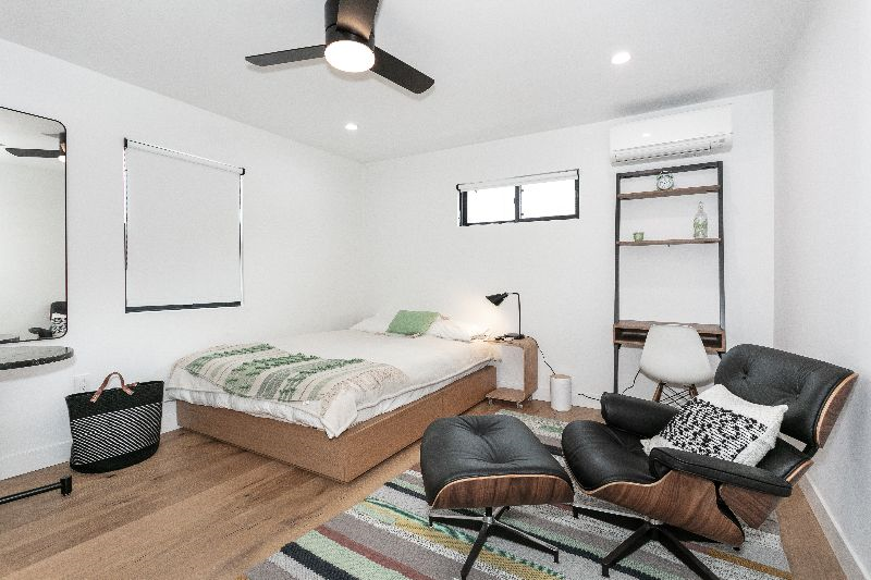 Adorable Studio in the Heart of LA - Photo 3