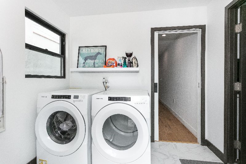 Adorable Studio in the Heart of LA - Photo 6
