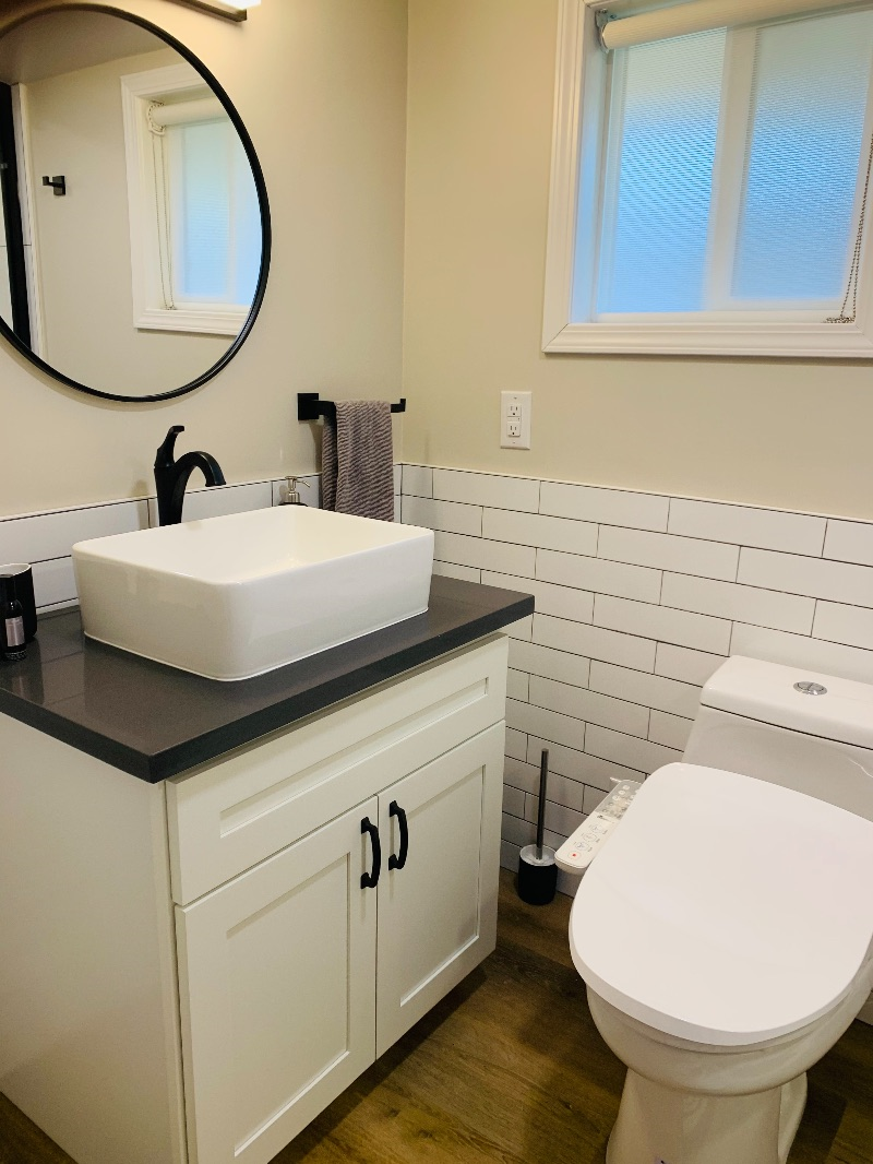 Beautiful newly Remodeled Country Cottage close to Downtown - Photo 6