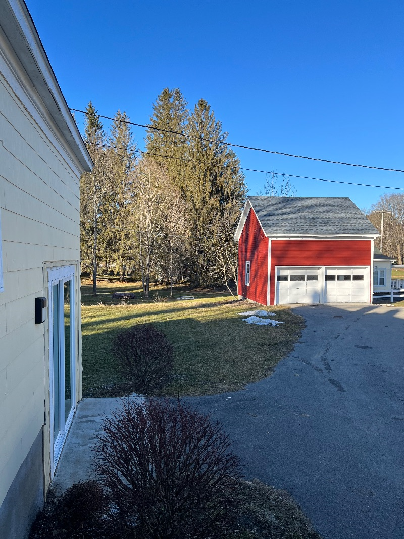Newly Renovated 3BR/2.5BA Entire House 7 Minutes from Bassett! - Photo 9