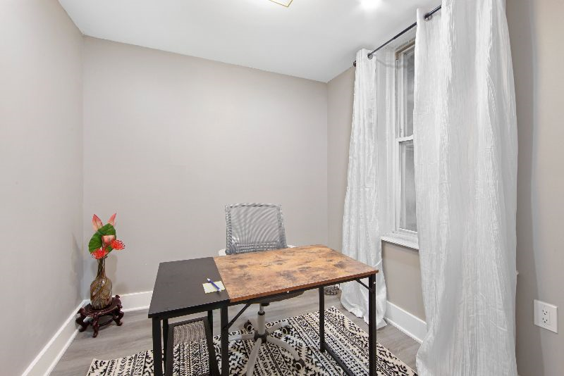 Brooklyn unit 1 room Fully Furnished- newly renovated. Close to transportation - Photo 2