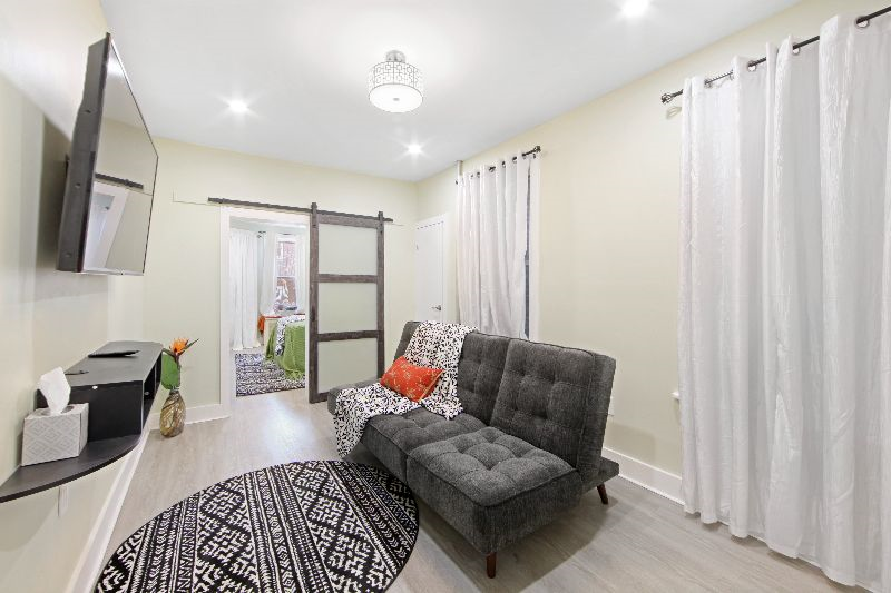 Brooklyn unit 1 room Fully Furnished- newly renovated. Close to transportation - Photo 4
