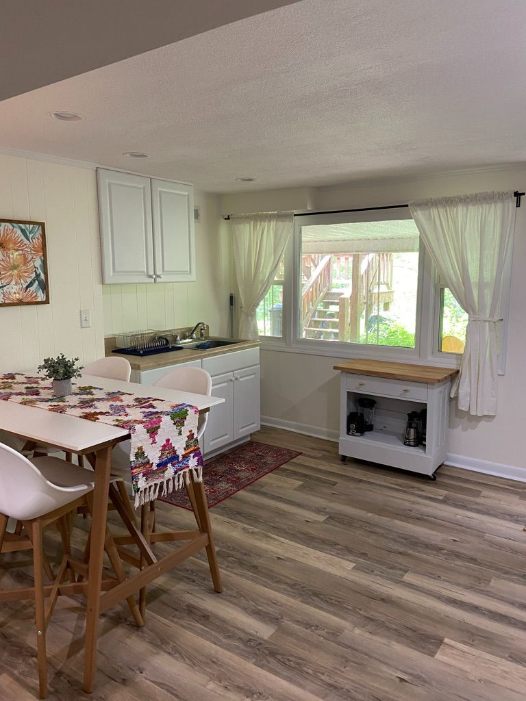Cozy basement unit near UVA and downtown - Photo 9