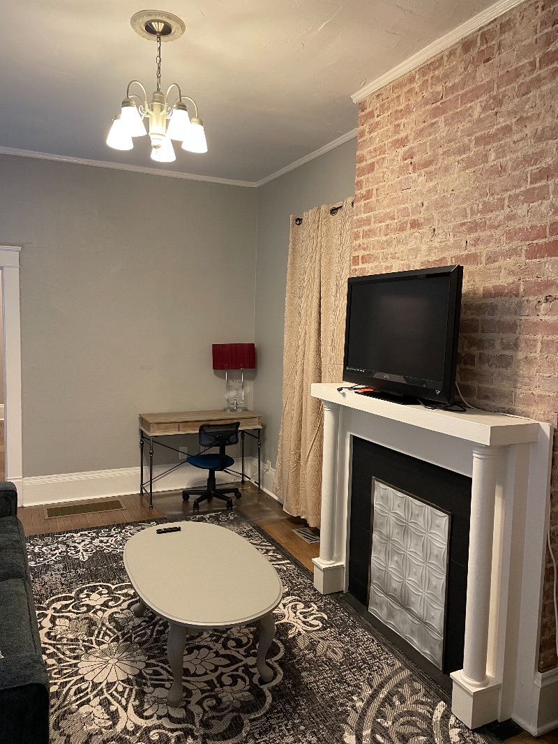 1 bed 1 bath all inclusive East End apt - Photo 3