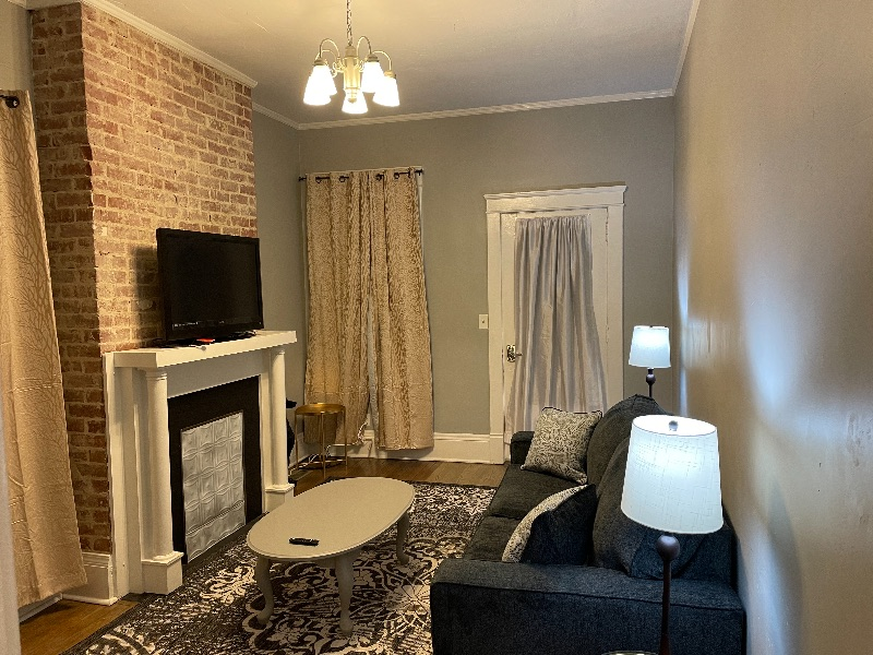 1 bed 1 bath all inclusive East End apt - Photo 2